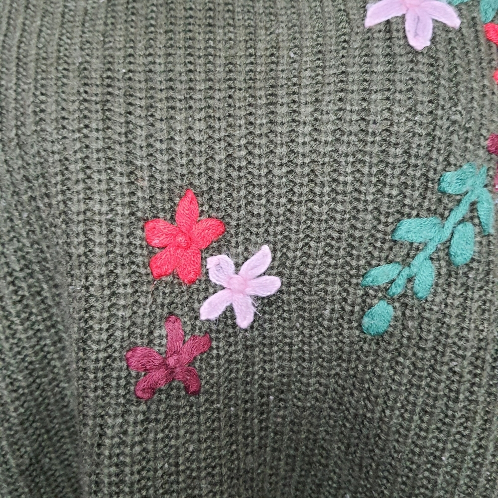 GeeGee Floral Knit Sweater Small - Picture 4 of 5